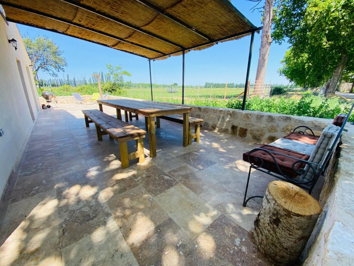 Cerisier Climatisée, à La Campagne Villa Arles