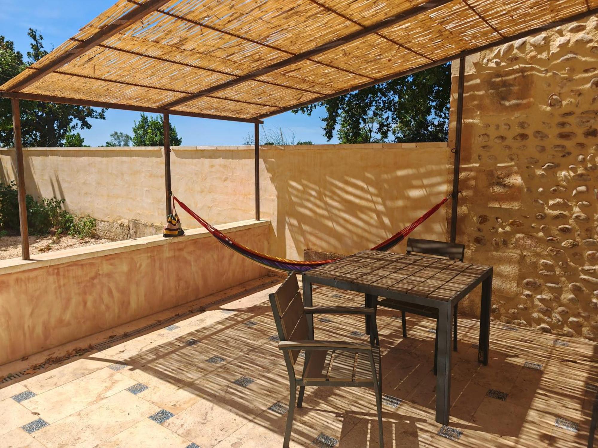 Cerisier Climatisée, à La Campagne Arles