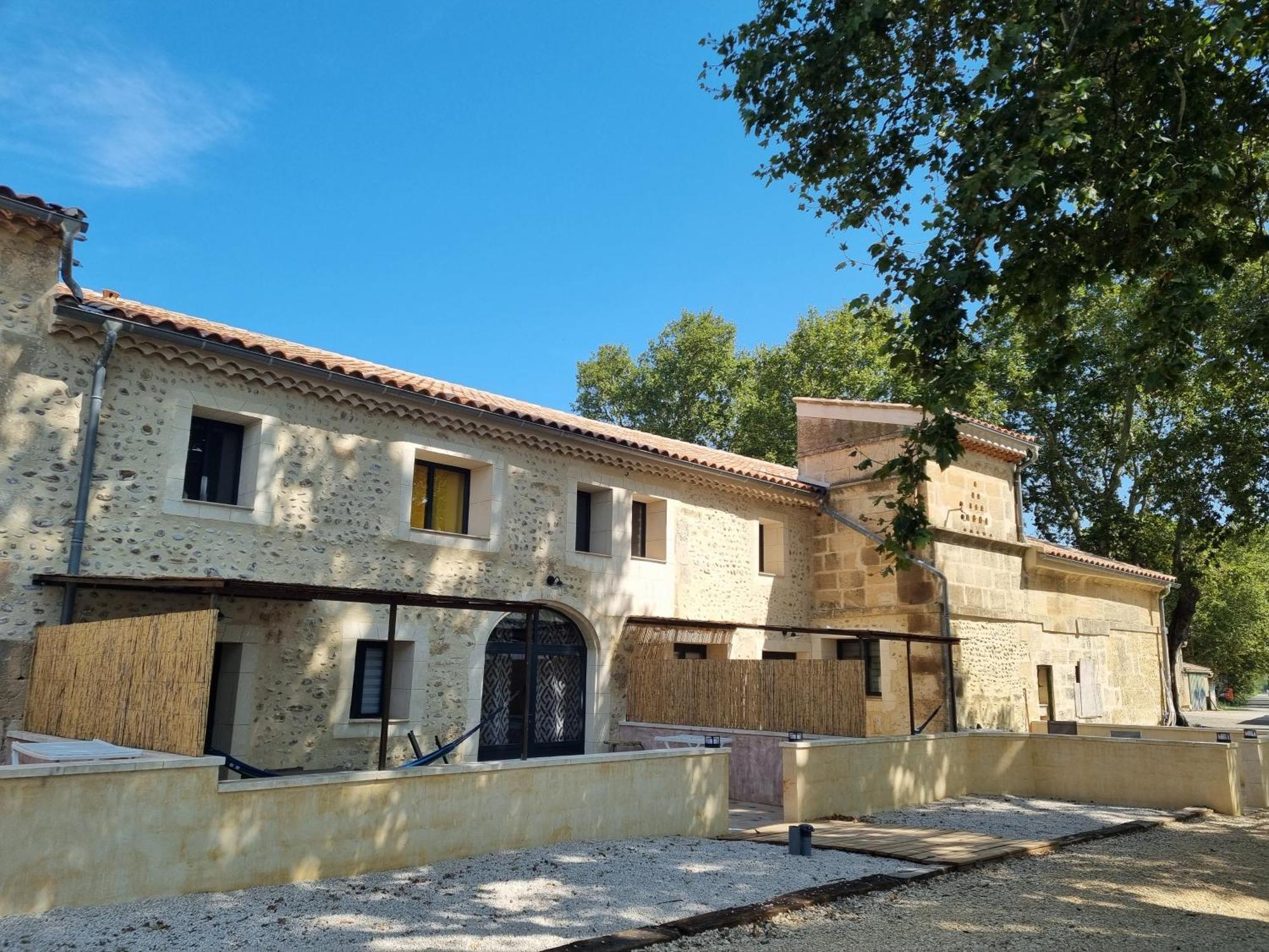 Villa Cerisier Climatisée, à La Campagne Arles