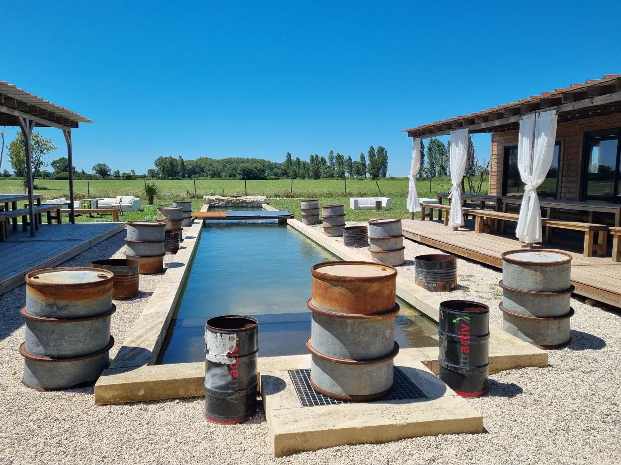 Cerisier Climatisée, à La Campagne * Arles